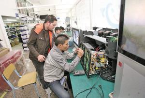 2018暴力农村小本创业项目让农村大学生直接翻身,赚到爆富到流油